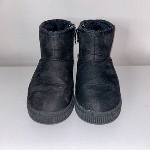 Cat & Jack Girls Boots Black.